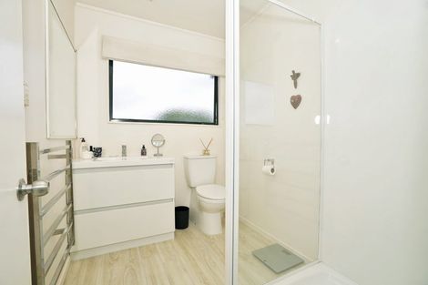 Photo of property in 32a Strowan Avenue, Fairfield, Hamilton, 3214