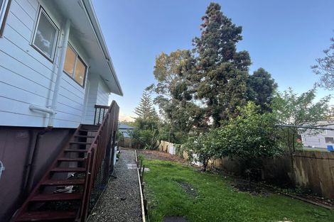 Photo of property in 1/10 Halder Place, Torbay, Auckland, 0632