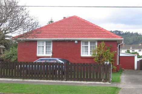 Photo of property in 90 Reynolds Street, Taita, Lower Hutt, 5011