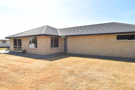 Photo of property in 14 Irishman Drive, Twizel, 7901