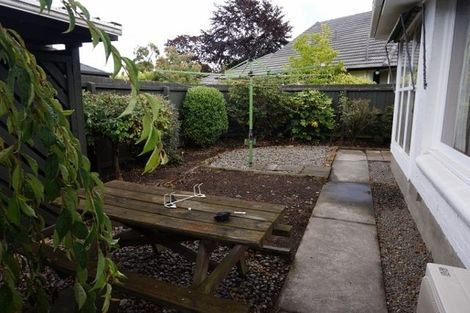 Photo of property in 215 Memorial Avenue, Burnside, Christchurch, 8053