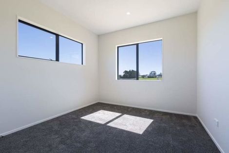 Photo of property in 27 Kauri Drive, Waiuku, 2123