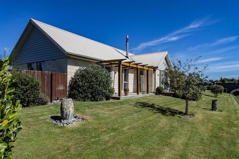 Photo of property in 2 Stonebridge Lane, Oxford, 7430