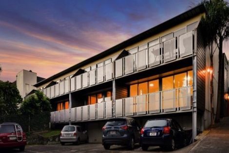 Photo of property in 7/11 Sentinel Road, Herne Bay, Auckland, 1011