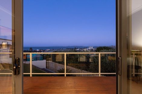 Photo of property in 10 Ascot Way, Orewa, 0931