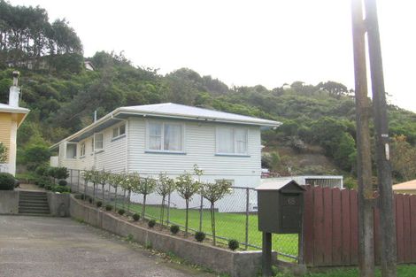 Photo of property in 70 Chester Road, Tawa, Wellington, 5028