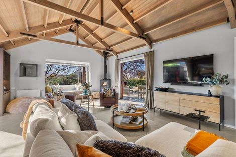 Photo of property in 8 Little Oak Common, Wanaka, 9305