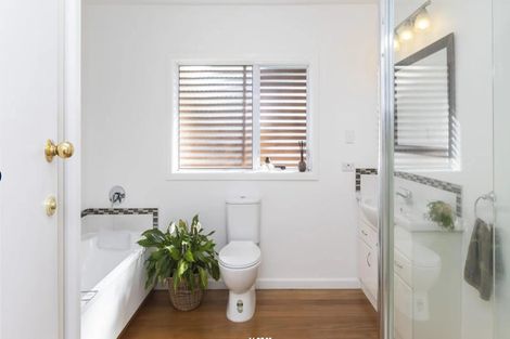 Photo of property in 76 Isleworth Road, Bishopdale, Christchurch, 8053