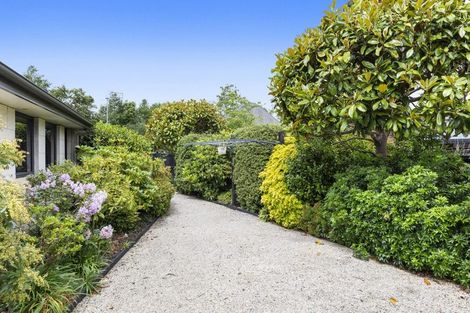 Photo of property in 19 Regent's Park Drive, Casebrook, Christchurch, 8051