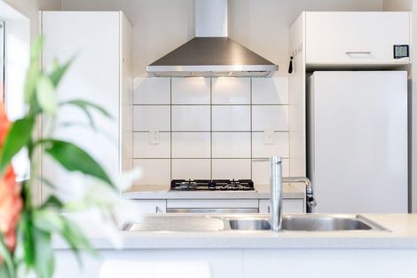 Photo of property in 5/16 Black Rock Road, Newlands, Wellington, 6037