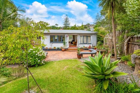 Photo of property in 13 Awaruku Road, Torbay, Auckland, 0630