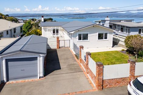 Photo of property in 7 Harbour Park Terrace, Khandallah, Wellington, 6035