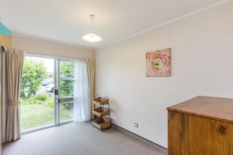Photo of property in 12 Wedgwood Grove, Highbury, Palmerston North, 4412