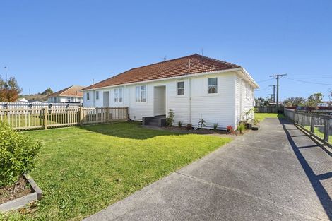 Photo of property in 38-40 Parris Street, Waitara, 4320