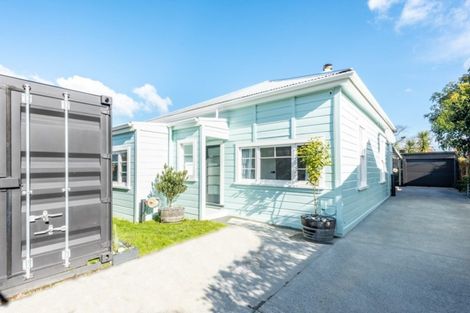Photo of property in 8 Root Street, Gisborne, 4010