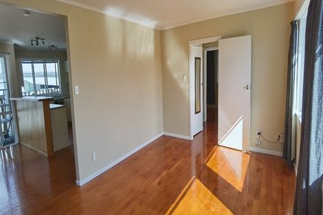 Photo of property in 23 Dale Crescent, Pakuranga, Auckland, 2010