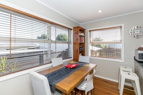 Photo of property in 100 Storey Avenue, Forest Lake, Hamilton, 3200