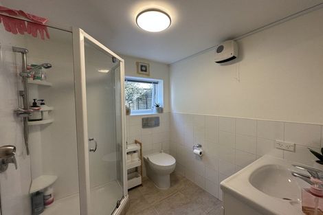 Photo of property in 158 Carlisle Road, Northcross, Auckland, 0632