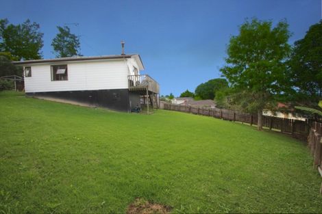 Photo of property in 25 Virgo Place, Glen Eden, Auckland, 0602