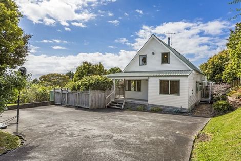 Photo of property in 27 Gledstane Road, Stanmore Bay, Whangaparaoa, 0932