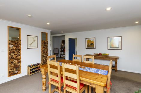 Photo of property in 57 Waicola Drive, Fitzherbert, Palmerston North, 4471