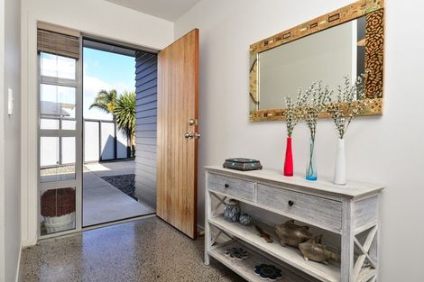 Photo of property in 37 Chadwick Place, Rototuna North, Hamilton, 3210