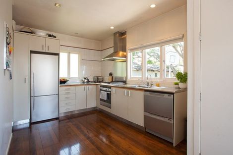 Photo of property in 8 Weona Place, Westmere, Auckland, 1022