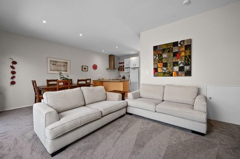 Photo of property in 21/11 The Avenue, Albany, Auckland, 0632