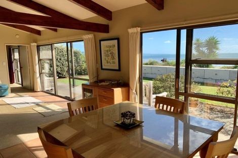 Photo of property in 262 Patons Rock Road, Patons Rock, Takaka, 7182