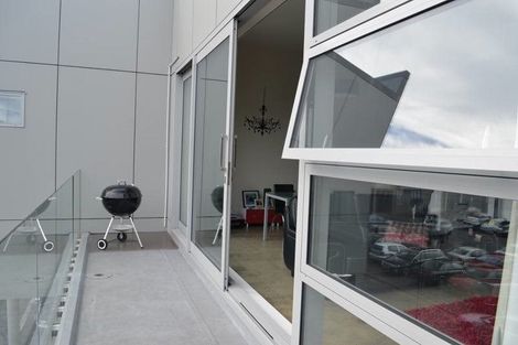 Photo of property in 1/25 Home Street, Mount Victoria, Wellington, 6011