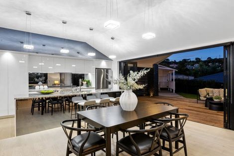 Photo of property in 4 Grovenor Drive, Orewa, 0931