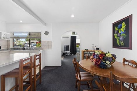 Photo of property in 1b Cherry Place, Waiuku, 2123