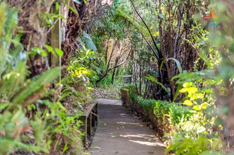 Photo of property in 4 Akatea Road, Korokoro, Lower Hutt, 5012