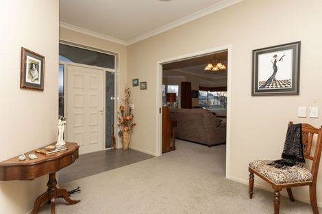 Photo of property in 118 Guy Street, Dannevirke, 4930