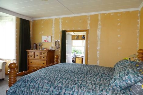 Photo of property in 2 Weraroa Road, Levin, 5510