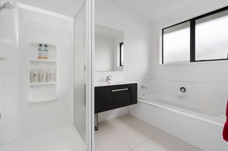 Photo of property in 27 Plescher Crescent, Leamington, Cambridge, 3432