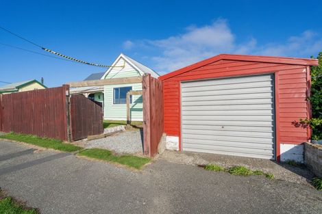 Photo of property in 6 Ocean Beach Road, Bluff, 9814