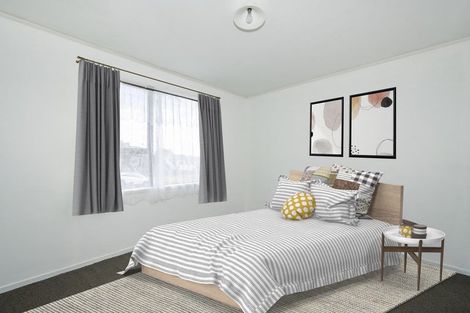 Photo of property in 28 Beauchamp Drive, Massey, Auckland, 0614