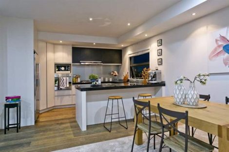 Photo of property in 158b East Coast Road, Forrest Hill, Auckland, 0620