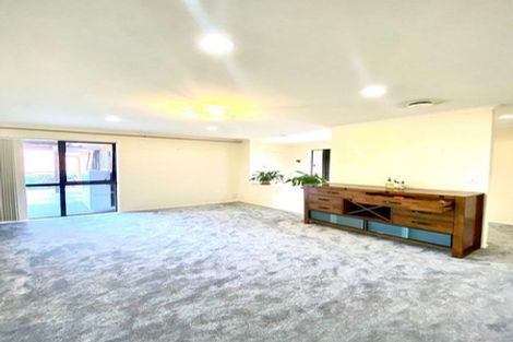 Photo of property in 12 Chadlington Avenue, Henderson, Auckland, 0612