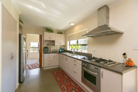 Photo of property in 15 Alfred Road, Egmont Village, New Plymouth, 4371