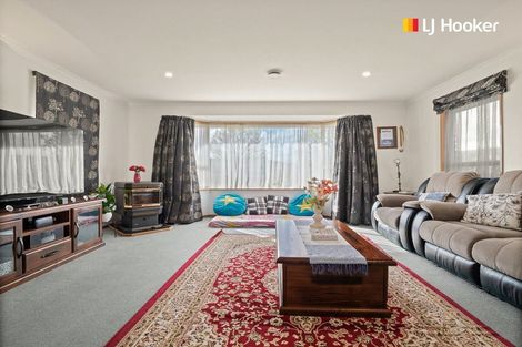 Photo of property in 2 Sunninghurst Drive, Fairfield, Dunedin, 9018