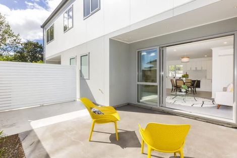 Photo of property in 44d Pine Avenue, Upper Hutt Central, Upper Hutt, 5018