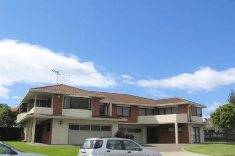 Photo of property in 2/49 May Street, Mount Maunganui, 3116