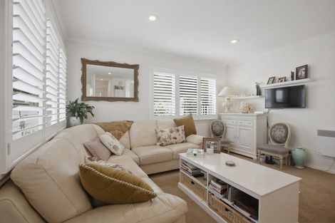 Photo of property in 86a Gover Street, New Plymouth, 4310