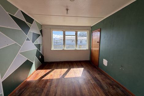 Photo of property in 16 Robertshawe Crescent, Dannevirke, 4930