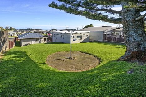 Photo of property in 73 Pohutukawa Place, Bell Block, New Plymouth, 4312