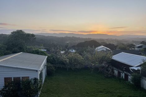 Photo of property in 17 Phillip Avenue, Glen Eden, Auckland, 0602