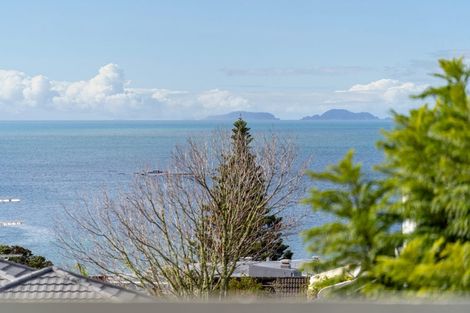 Photo of property in 2/22 Valley Road, Browns Bay, Auckland, 0630