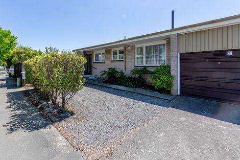 Photo of property in 63 Lochee Road, Upper Riccarton, Christchurch, 8041